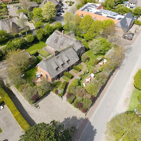 Апартаменты Hues Andersen Hues B - Kaminstube