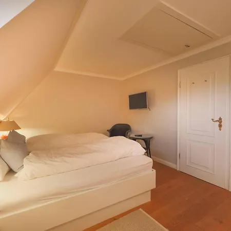 Апартаменты Hues Andersen Hues B - Kaminstube