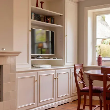 Hues Andersen Hues B - Kaminstube