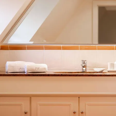 Hues Andersen Hues B - Kaminstube *